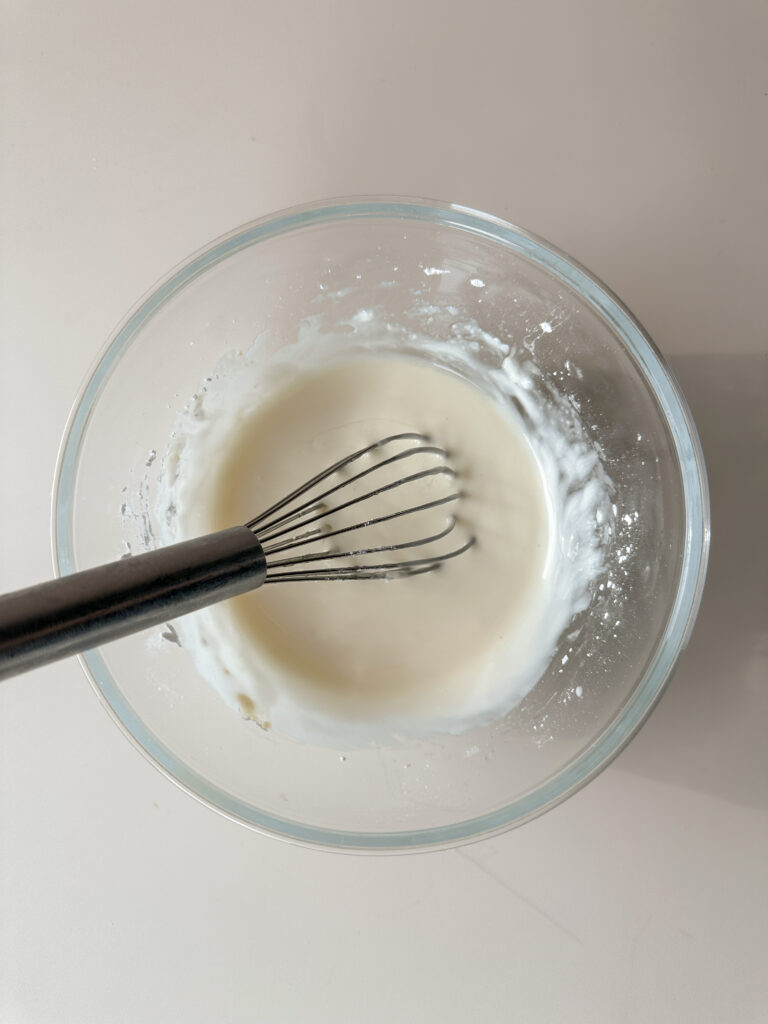 Prepare the lemon glaze