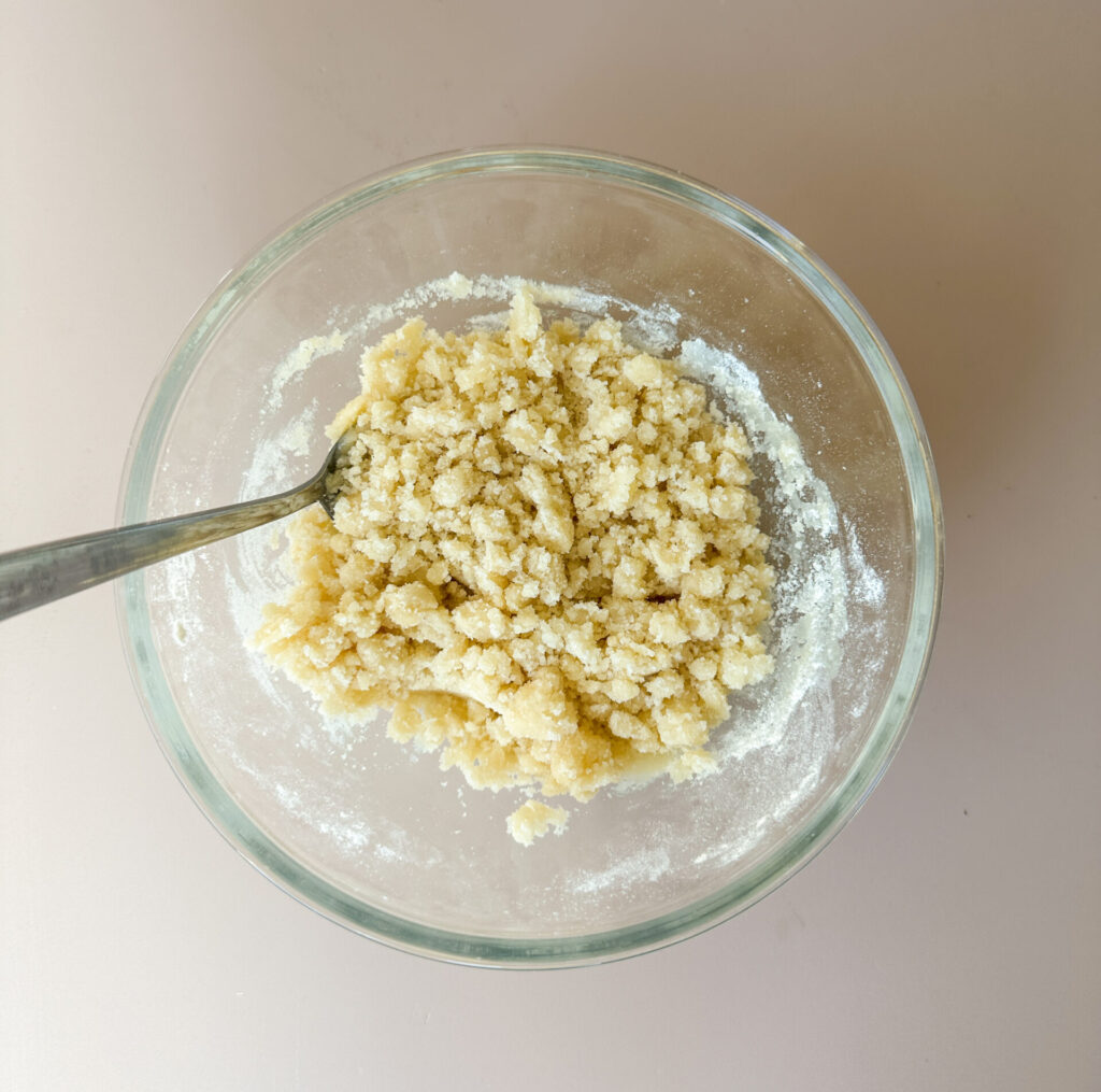 Prepare the shortbread crumble