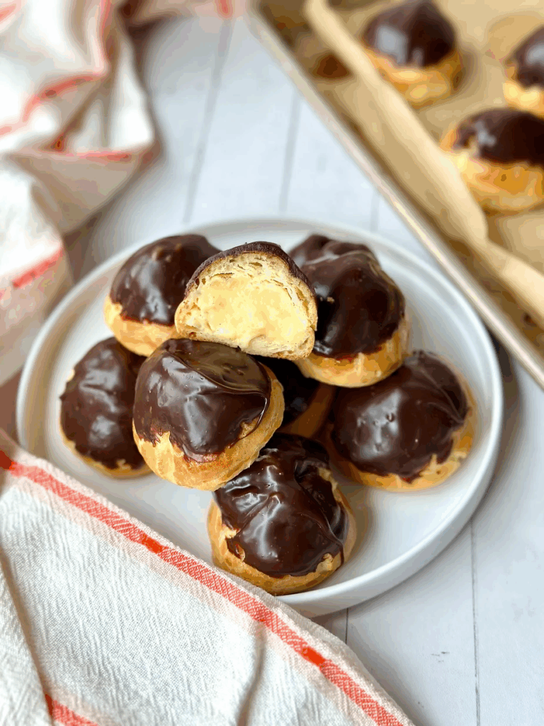 Sourdough Cream Puffs (Sourdough Pâte à Choux)