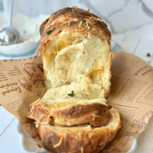 Sourdough Garlic Rosemary Cheesy Pull-Apart Loaf
