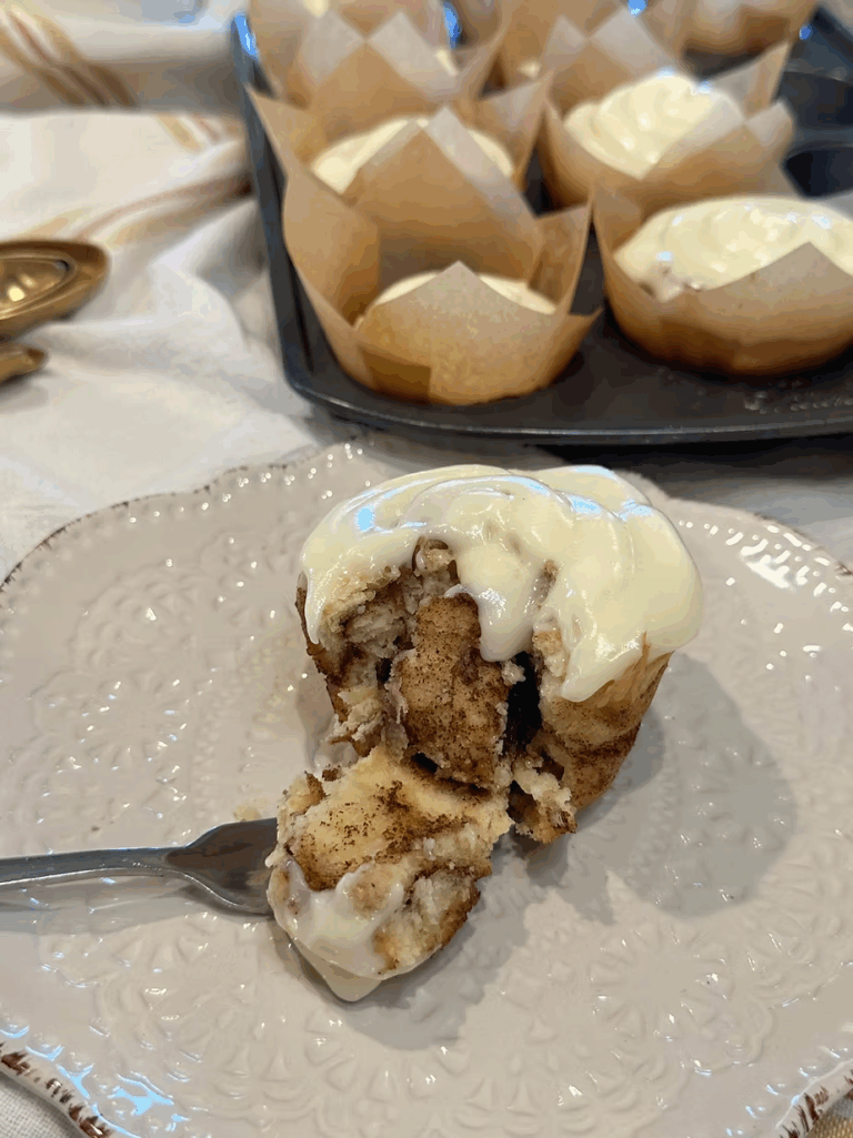 sourdough cinnamon roll muffins
