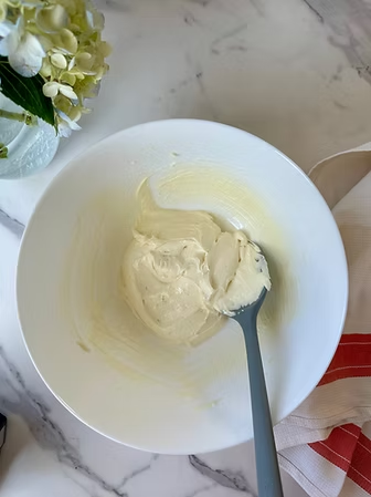 Prepare cream cheese filling