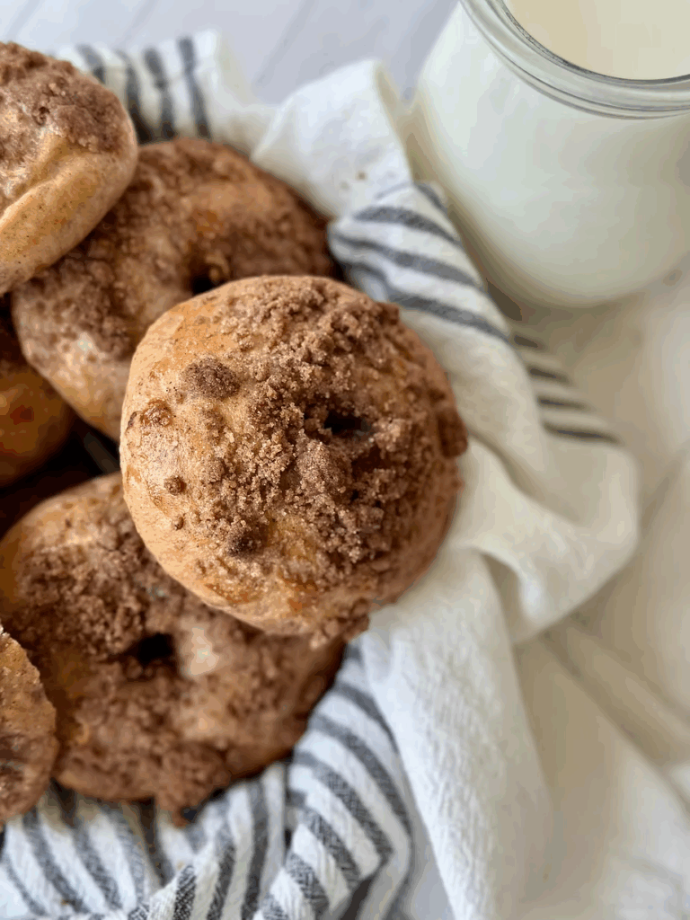 Sourdough Cinnamon Crunch Bagels