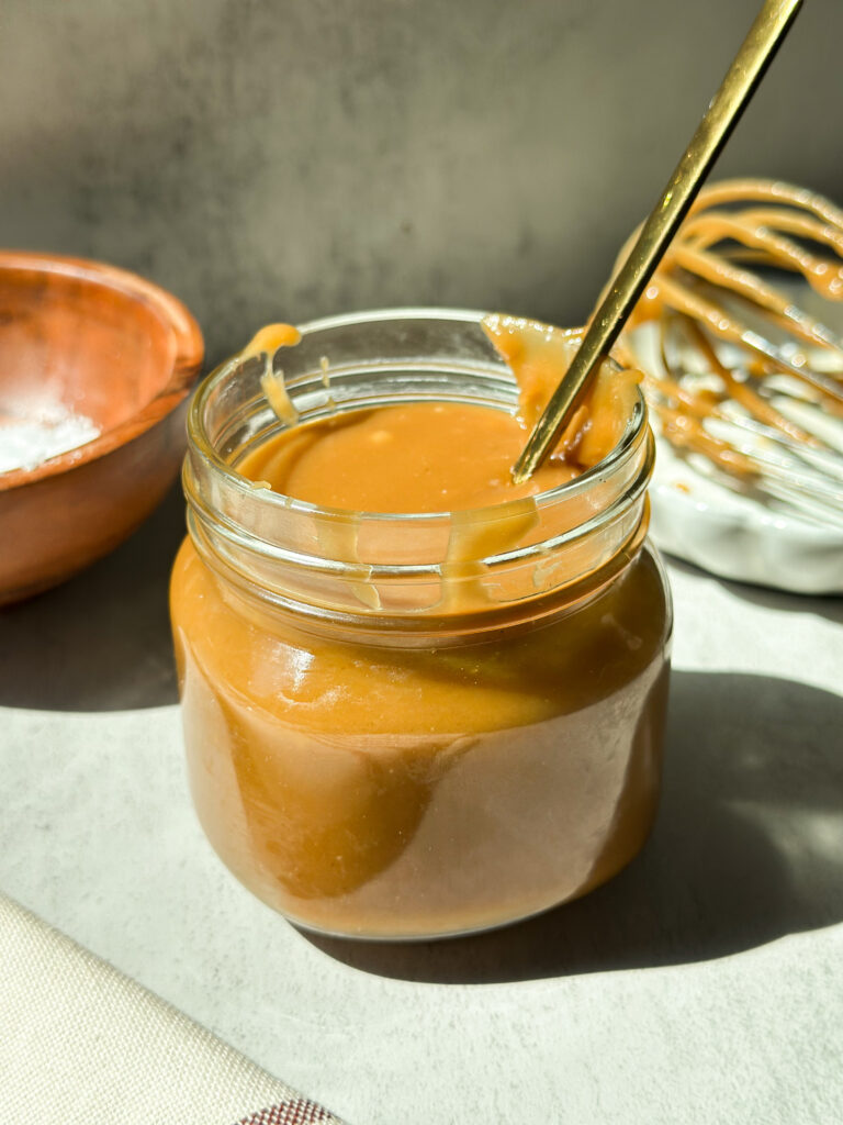 Homemade Salted Caramel Sauce (with 5 ingredients!)