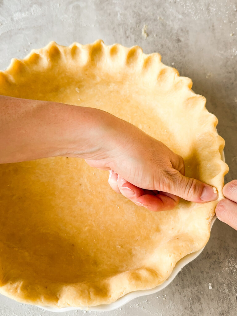 How to flute your edges with your hands