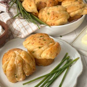 Sourdough French Onion Pull-Apart Rolls