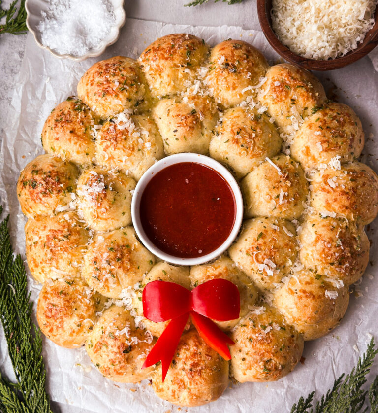 Sourdough Discard Pull-Apart Garlic Roll Wreath