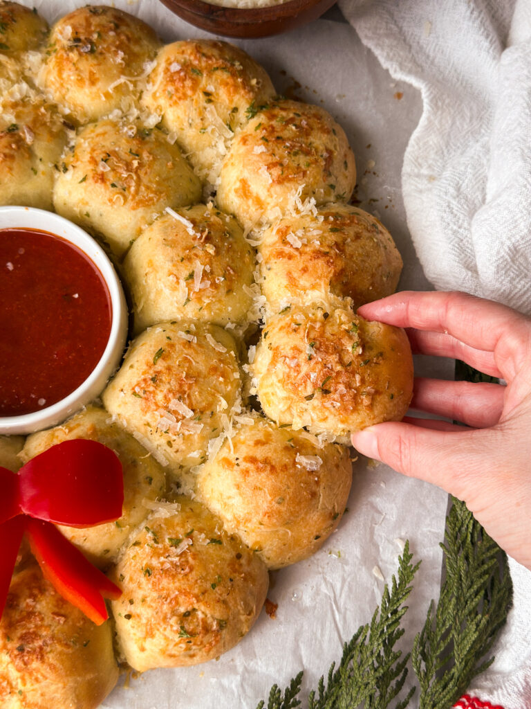 Sourdough Discard Pull-Apart Garlic Roll Wreath