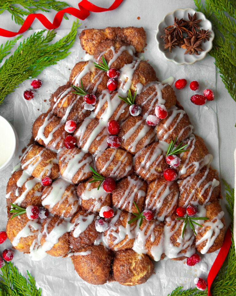 Sourdough Discard Cinnamon Roll Pull-Apart Christmas Tree
