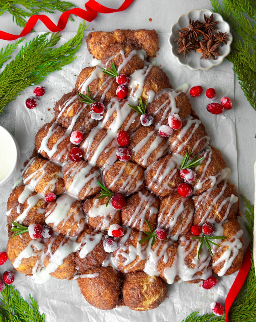 Sourdough Discard Cinnamon Roll Pull-Apart Christmas Tree