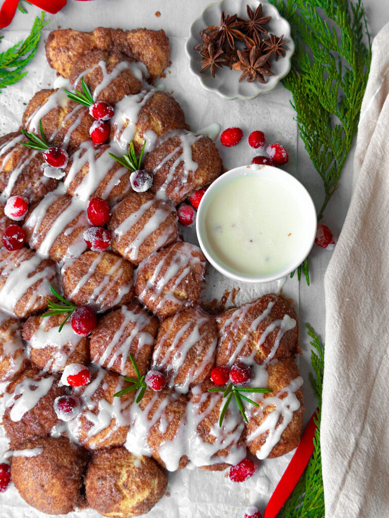 Sourdough Discard Cinnamon Roll Pull-Apart Christmas Tree