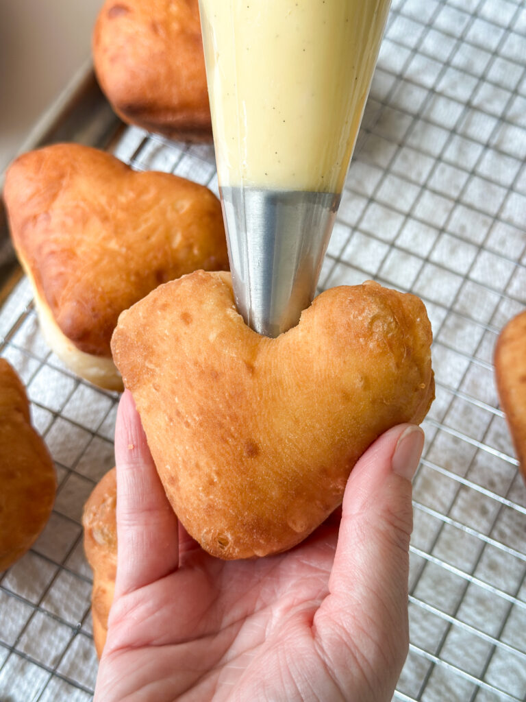 Pipe the center with the pastry cream